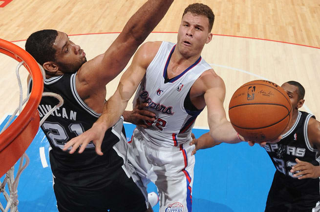 Blake Griffin has 26 straight 20-point games, leading the Clippers to a 20-6 record in that span.